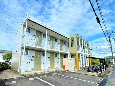 レオパレスαの外観