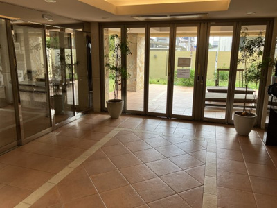 【エントランス】 | ライフピア豊春