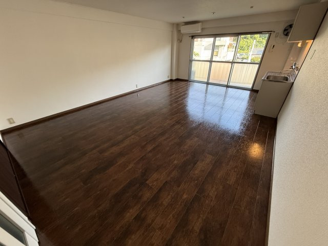 ハイツ泉ヶ丘の居間・リビング