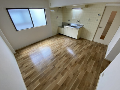 【居間・リビング】 | 郡家シャトルマンション4号棟