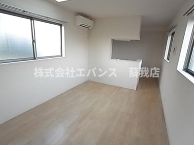 【居間・リビング】 | 蘇我3丁目戸建 | おしゃれな居間です