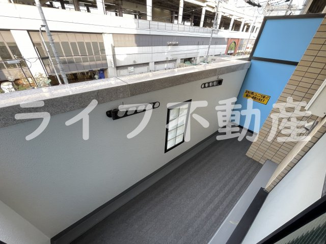 ブルグリンコート布施駅前のバルコニー|落ち着いた時間を過ごせるバルコニーです