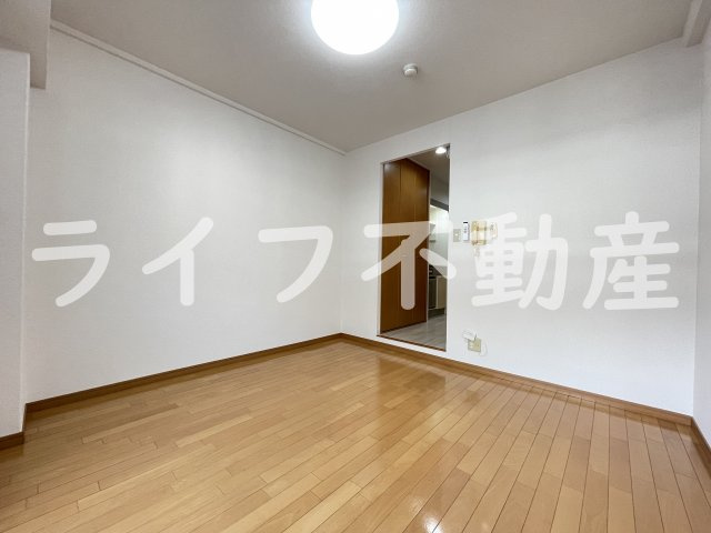 ブルグリンコート布施駅前の居間・リビング|リビングです