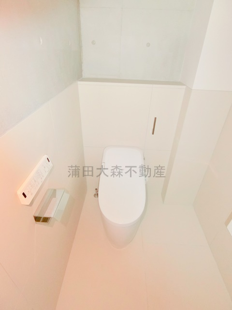 Hyggeヒュッゲのトイレ|温水洗浄便座付きのタンクレストイレ