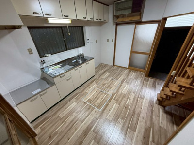 【居間・リビング】 | 恵我之荘3丁目戸建