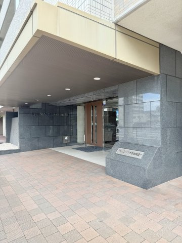 アルファステイツ大学病院通りの画像