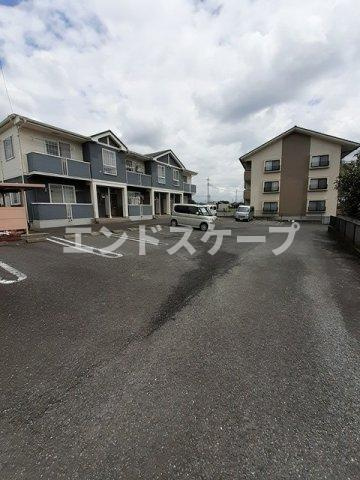 サンパティークの駐車場|高崎、前橋のお部屋探しはエンドスケープまで！お客様の理想お聞かせ下さい♪