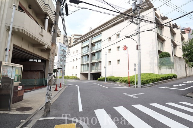 港区赤坂６丁目の賃貸マンションの外観