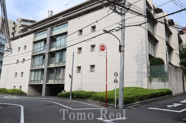 港区赤坂６丁目の賃貸マンションの外観