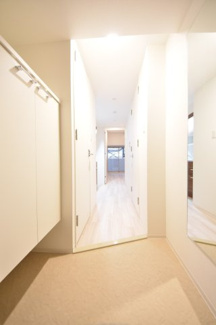 【玄関】 | セレニテ三宮リアン