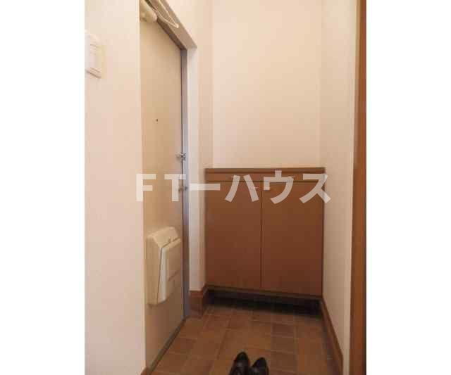 リブ・プリペアの玄関