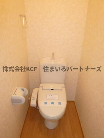 カーザミアⅠのトイレ|落ち着いた色調のトイレです