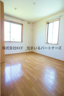 【内装】 | カーザミアⅠ | 明るい室内です