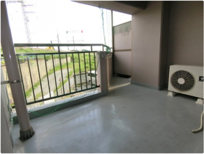 【バルコニー】 | アルテハイム宮ノ陣 | お洗濯にも便利なバルコニー付き