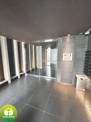 ヴァローレクオリタ清澄白河のエントランス