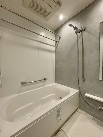 SKY DUO PARK VILLAGE T棟  47階の浴室|1418サイズのゆとりのあるバスルームです。