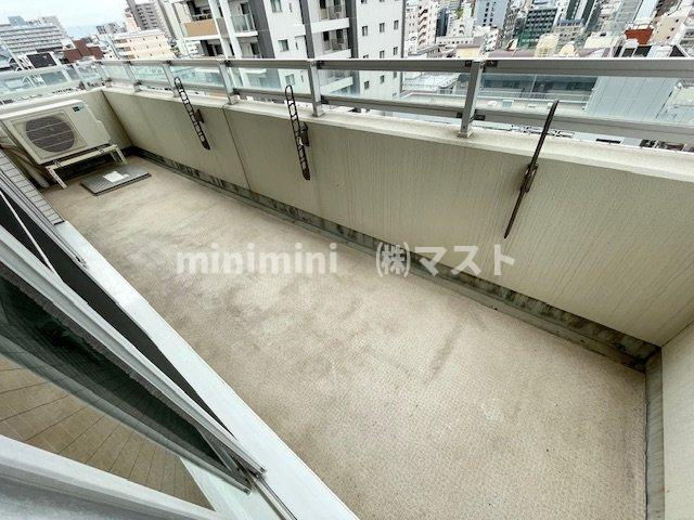 大阪市中央区瓦屋町１丁目の賃貸マンションのバルコニー