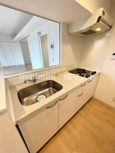 大阪市中央区瓦屋町１丁目の賃貸マンションのキッチン