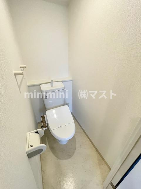 大阪市中央区瓦屋町１丁目の賃貸マンションのトイレ