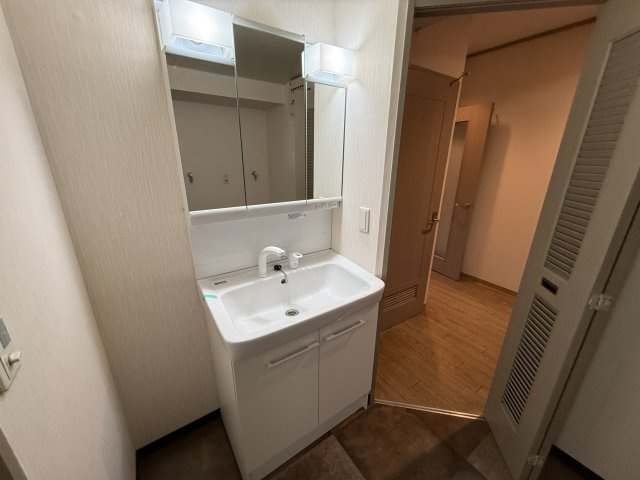 コーポウエハラⅢの独立洗面台