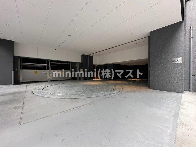大阪市中央区常盤町２丁目の賃貸マンションの駐車場