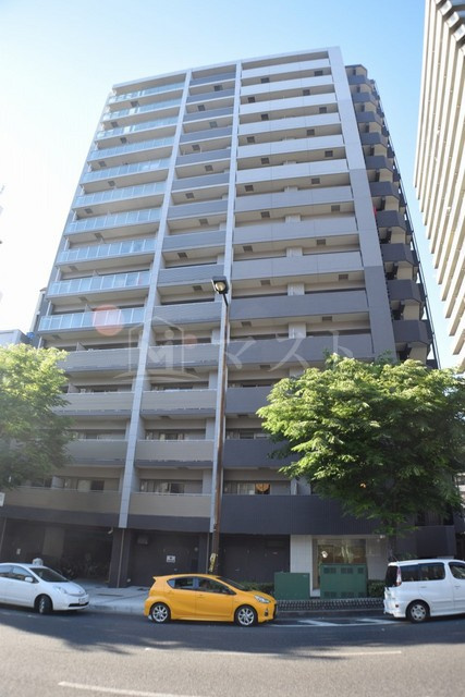 大阪市中央区高津１丁目の賃貸マンションの外観