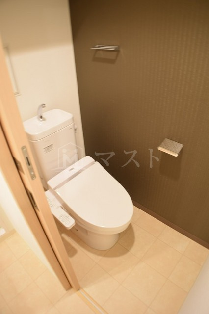 大阪市中央区高津１丁目の賃貸マンションのトイレ