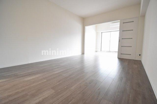 大阪市中央区久太郎町１丁目の賃貸マンションの居間・リビング