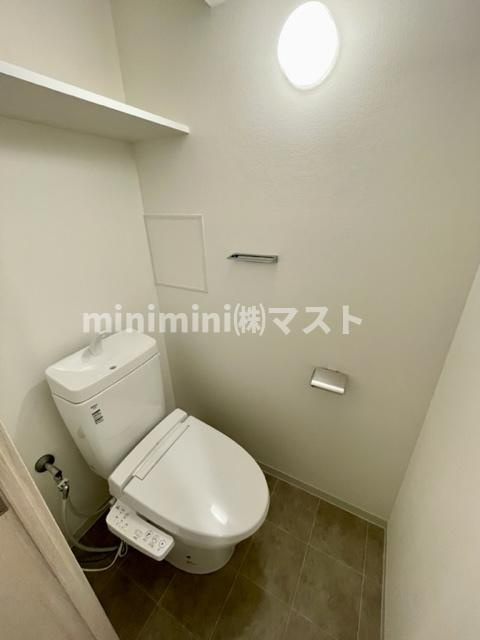 大阪市中央区高津１丁目の賃貸マンションのトイレ