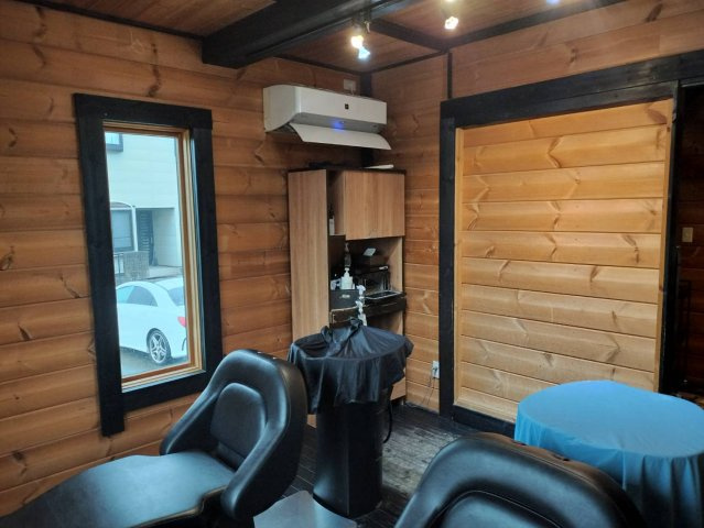 八宝ビルの内装