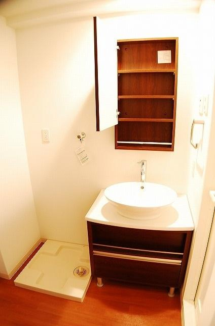 アーデン四ツ橋プライマリーワン　堀江小学校区の独立洗面台|アーデン四ツ橋プライマリーワン　独立洗面台