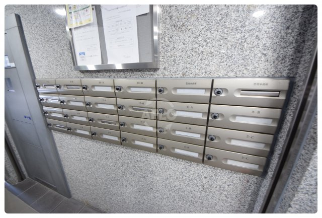 アリスマナーガーデン四天王寺のその他共用部分|アリス・マナーガーデン四天王寺　メールボックス