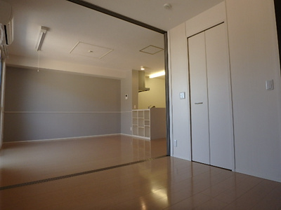 【駐車場】 | ラフィネ新開