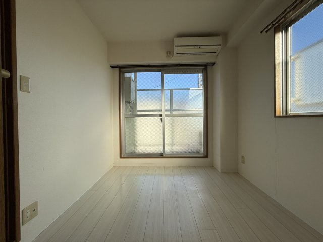 グリーンコートの居間・リビング