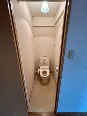 ファーストイン荒木の内装