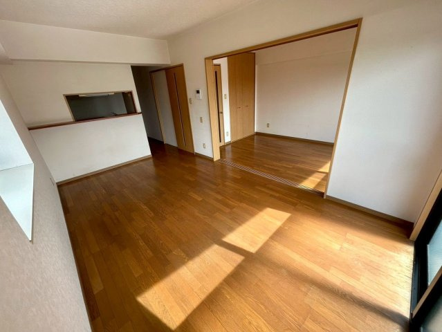 ファーストイン荒木の居間・リビング|広いリビング★