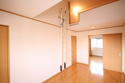 【内装】 | Polaris