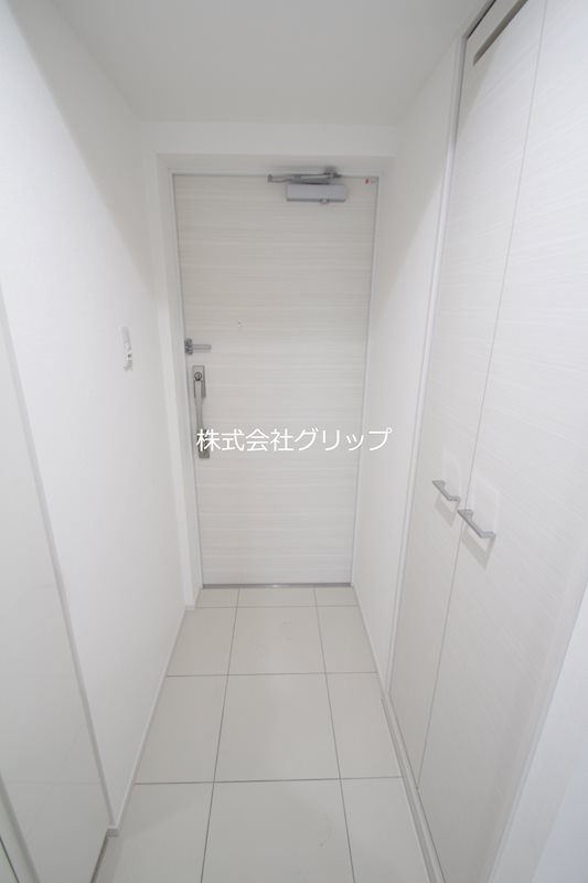 グランリーヴェル横濱プルミエの玄関