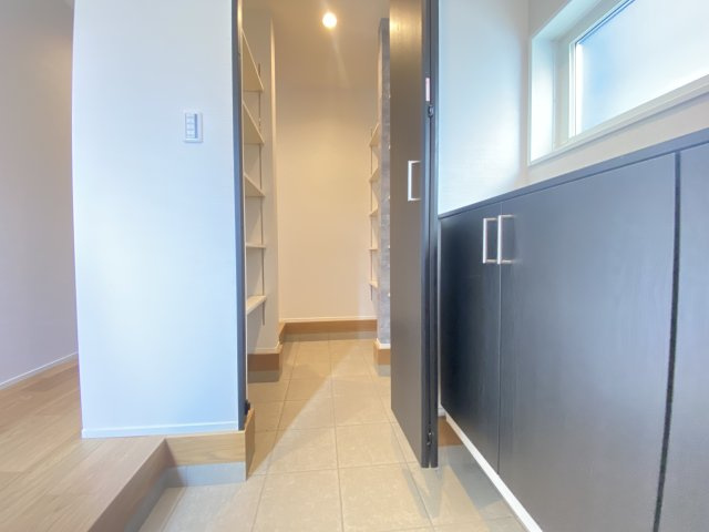 『八王子市新築戸建て』八王子市めじろ台3-41-4【仲介手数料無料】の玄関|～仲介手数料無料☆八王子ひなた不動産～　八王子市めじろ台　新築戸建て