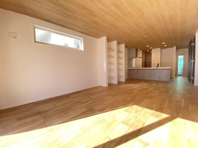 『八王子市新築戸建て』八王子市めじろ台3-41-4【仲介手数料無料】の居間・リビング|～仲介手数料無料☆八王子ひなた不動産～　八王子市めじろ台　新築戸建て