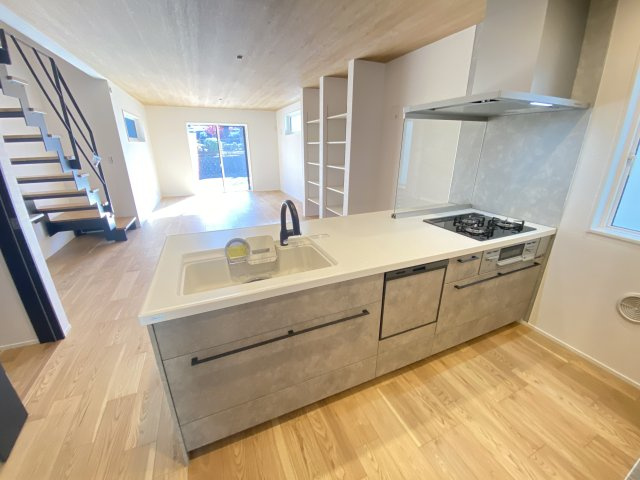 『八王子市新築戸建て』八王子市めじろ台3-41-4【仲介手数料無料】のキッチン|～仲介手数料無料☆八王子ひなた不動産～　八王子市めじろ台　新築戸建て