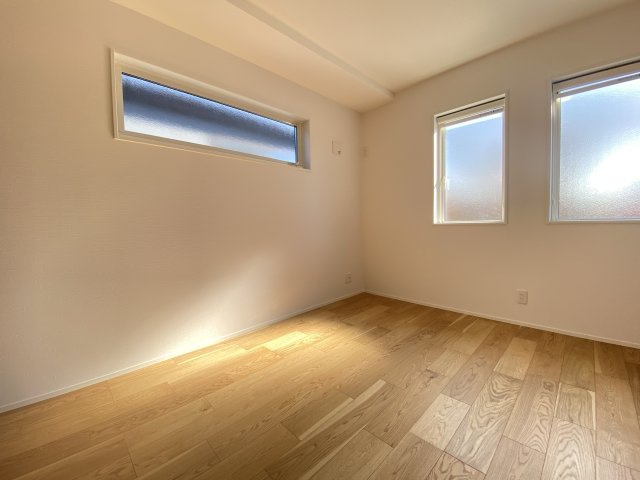 『八王子市新築戸建て』八王子市めじろ台3-41-4【仲介手数料無料】の洋室|～仲介手数料無料☆八王子ひなた不動産～　八王子市めじろ台　新築戸建て