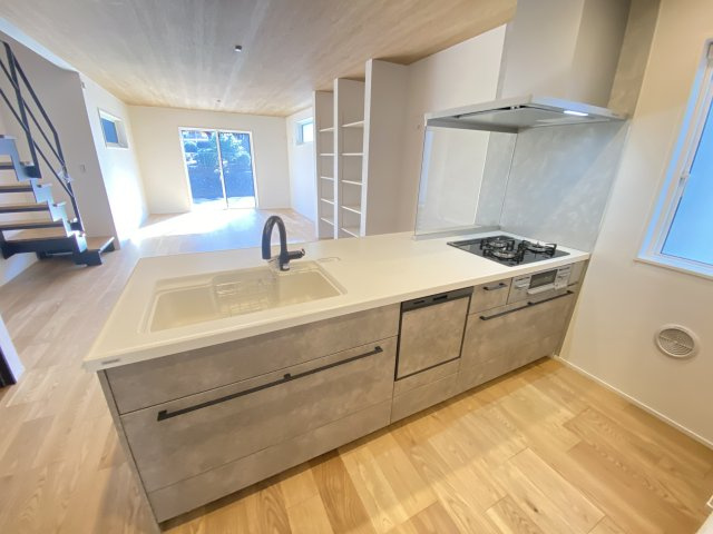 『八王子市新築戸建て』八王子市めじろ台3-41-4【仲介手数料無料】のキッチン|～仲介手数料無料☆八王子ひなた不動産～　八王子市めじろ台　新築戸建て