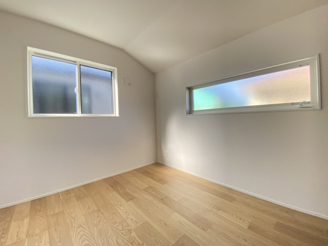 『八王子市新築戸建て』八王子市めじろ台3-41-4【仲介手数料無料】の洋室|～仲介手数料無料☆八王子ひなた不動産～　八王子市めじろ台　新築戸建て