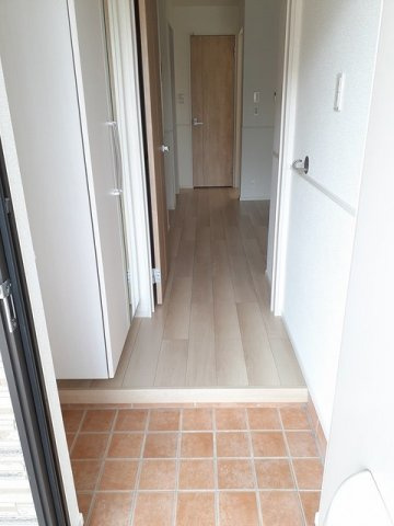 リーベンス・グランデⅢの玄関|シューズボックス付きの玄関です☆