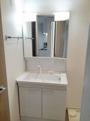 リーベンス・グランデⅢの洗面所|広い洗面スペースです★