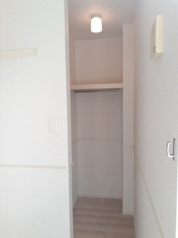 リーベンス・グランデⅢの収納|ウォークインクローゼットなので収納豊富です☆