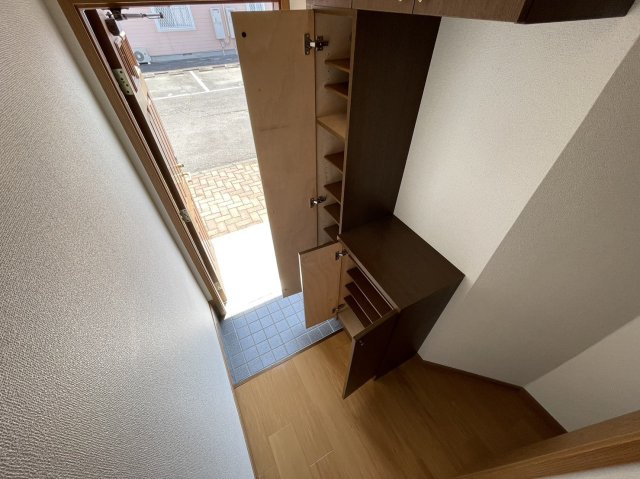 メゾンシャンポリオン　Ｃの玄関|高崎、前橋のお部屋探しはエンドスケープまで！お客様の理想お聞かせ下さい♪