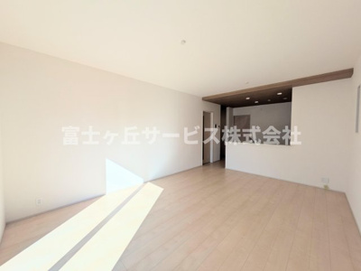 【居間・リビング】 | 磐田市掛塚 2期 新築一戸建て | リビングです