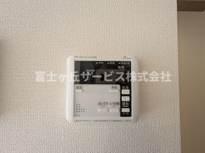 【発電・温水設備】 | 磐田市掛塚 2期 新築一戸建て | 温水設備です